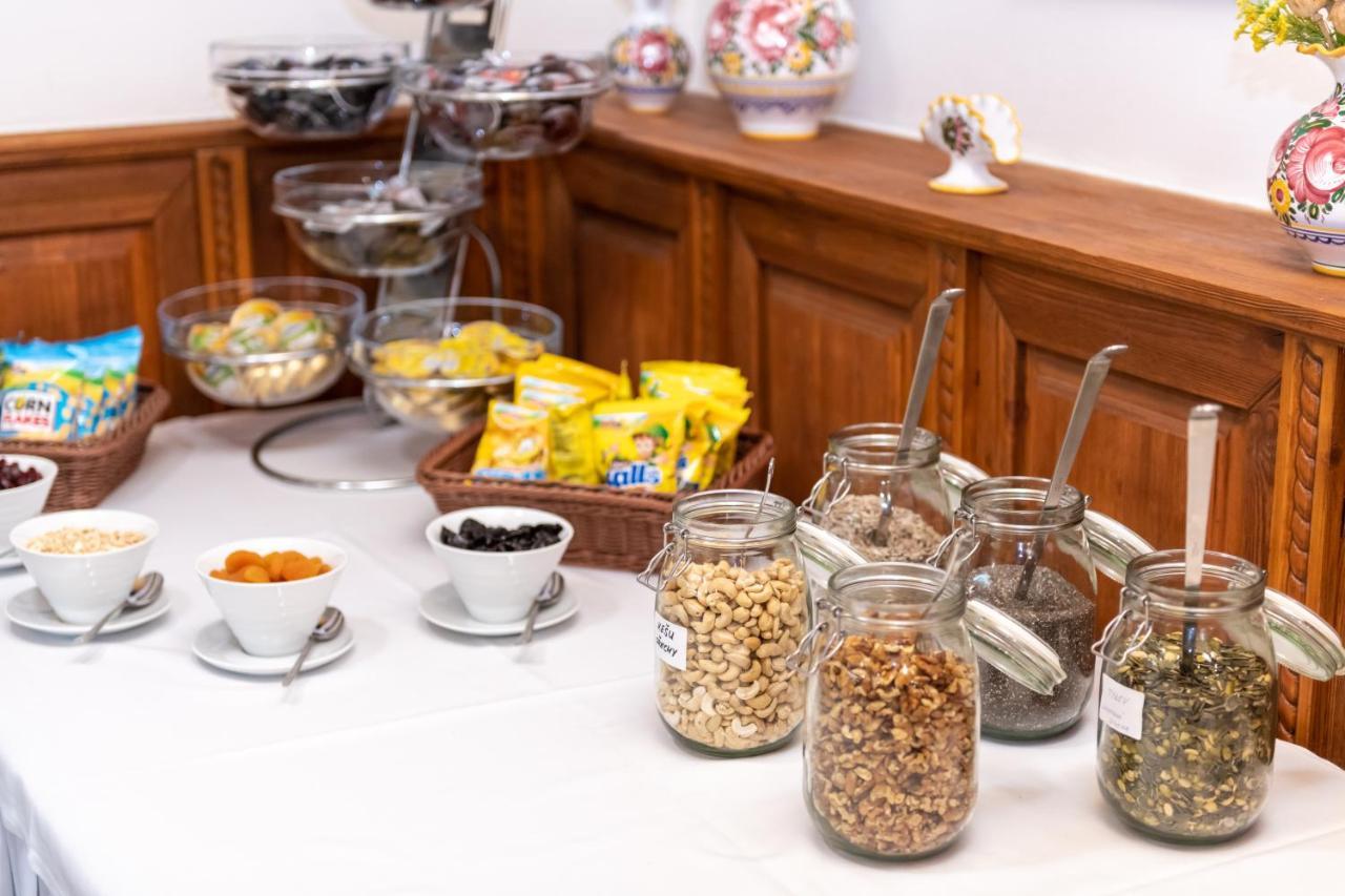 Wellness Hotel Ondrasuv Dvur Bila  Ngoại thất bức ảnh