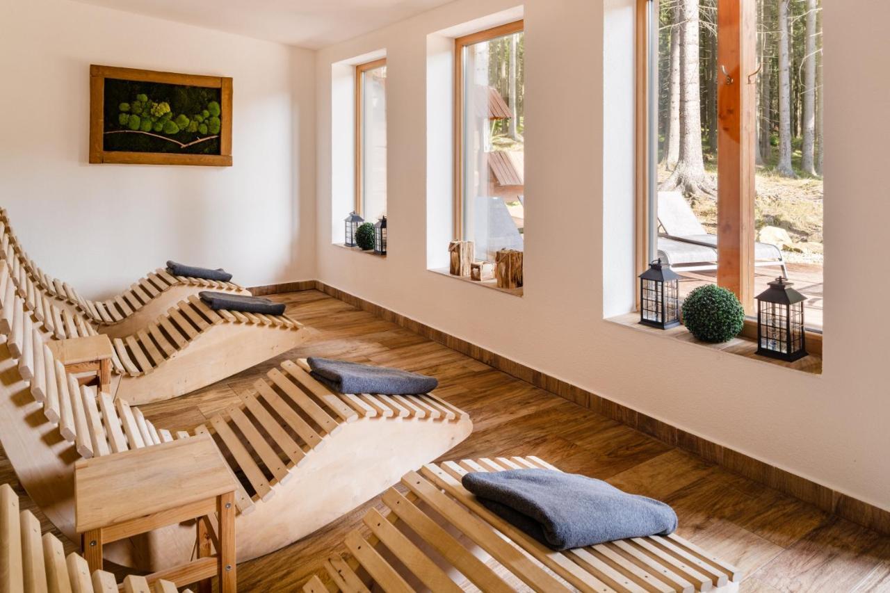 Wellness Hotel Ondrasuv Dvur Bila  Ngoại thất bức ảnh