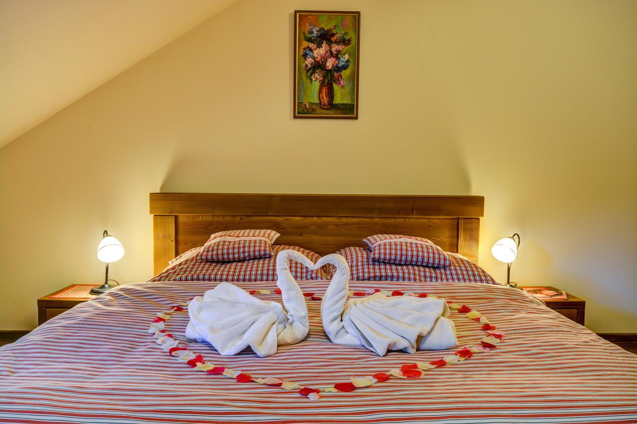 Wellness Hotel Ondrasuv Dvur Bila  Ngoại thất bức ảnh